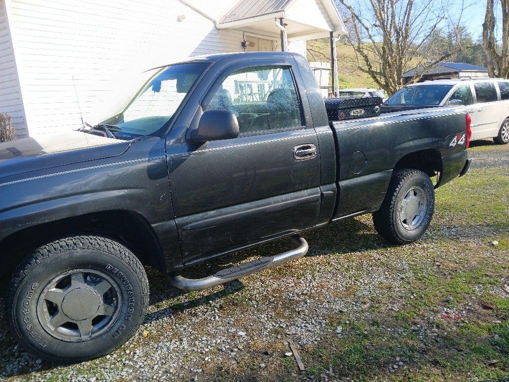 2004 GMC Sierra