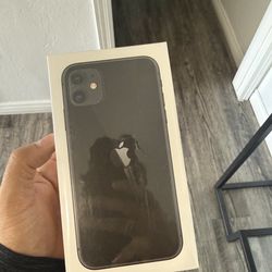 Apple iPhone 11 (64GB) [Locked] + Cricket Wireless Carrier Subscription