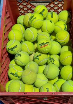Tennis balls,
200 pieces.