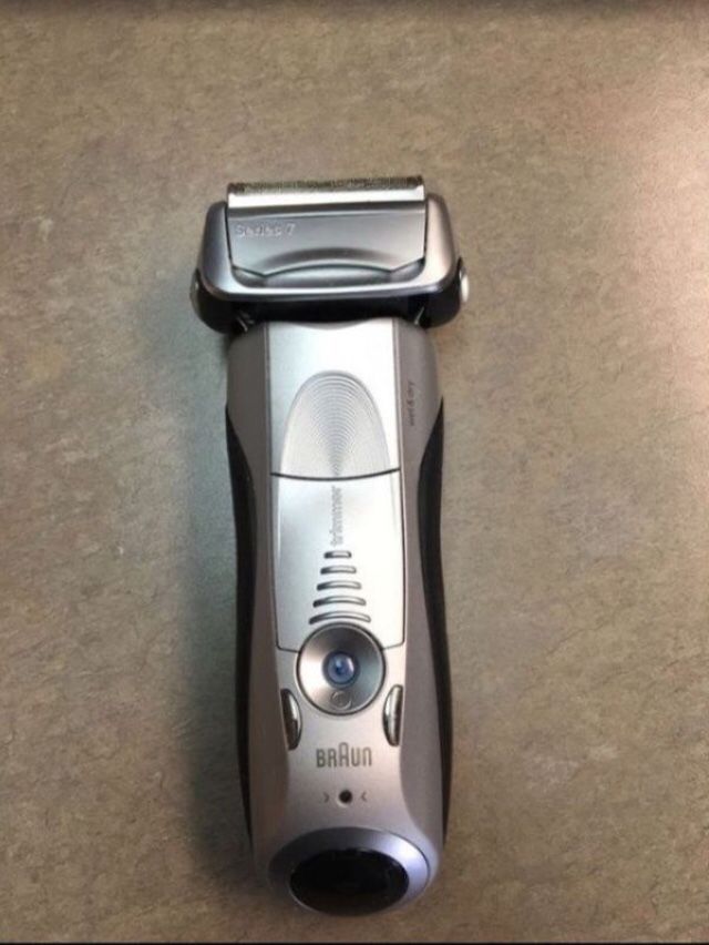 Braun Series 7 Wet Dry Shaver BARBER SPECIAL