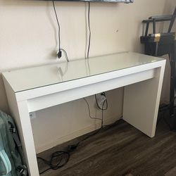 IKEA MALM Vanity desk Table 