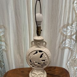 ANTIQUE VINTAGE COASTAL MARINE WHITE PORCELAIN  LAMP WITH BALL & BRASS ART DECO LAMP FINIAL