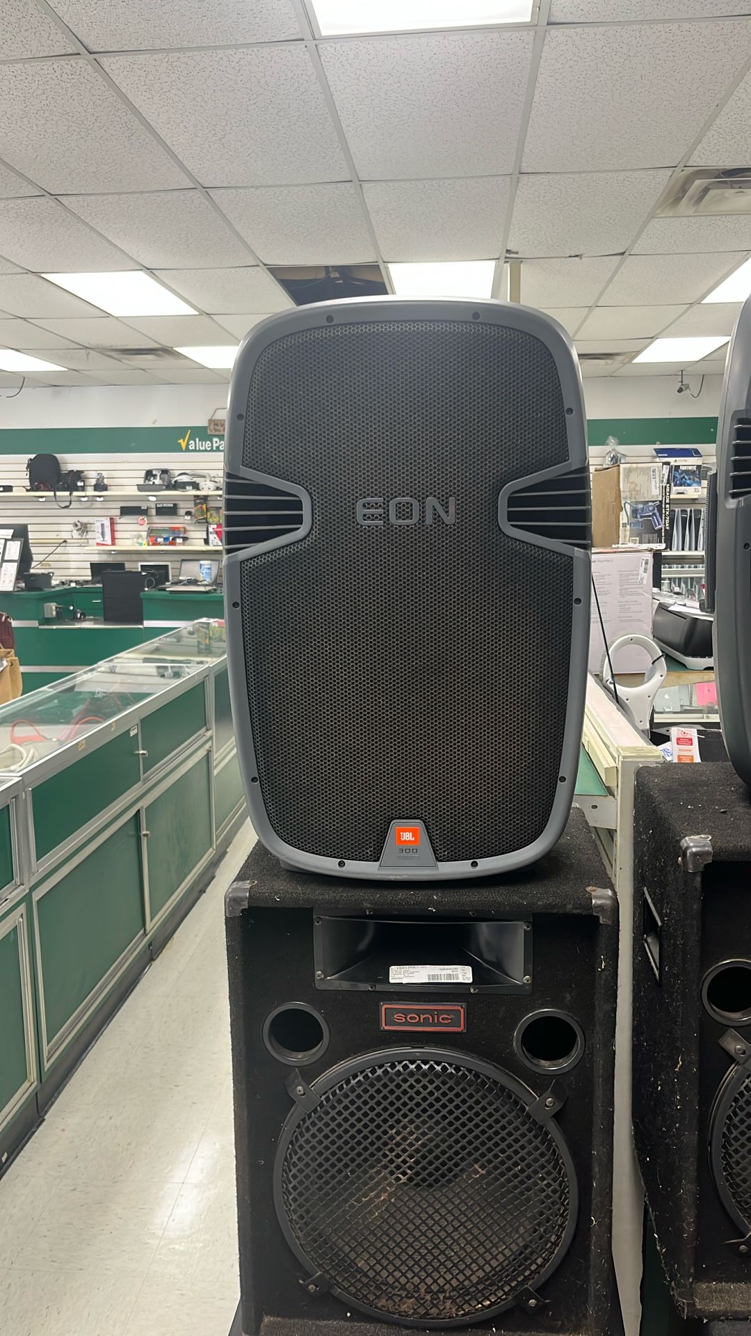 JBL Eon 300 Band Speaker Price Negotiable