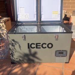 Portable refrigerator freezer