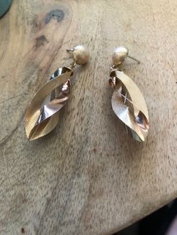 Tri color 14k Italy earrings