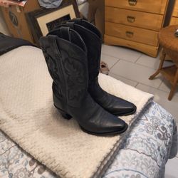 Black Design Leather Boots Durango 8/M. 50.00