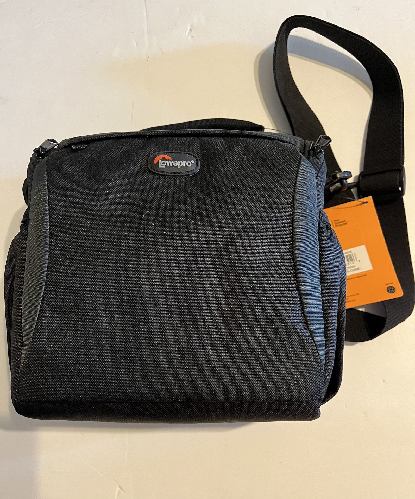 Brand new Lowepro Format 160 Camera Bag For DSLR/SLR Black w/Crossbody Strap