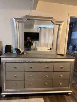 4 piece king size bedroom