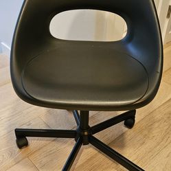 Desk/office chair