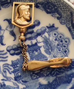 Hickok Tie clasp with chain. Vintage tie clip