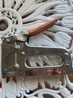 Arrow T25P Wire and Cable Staple Gun Stapler Made in USA Pro Toolw