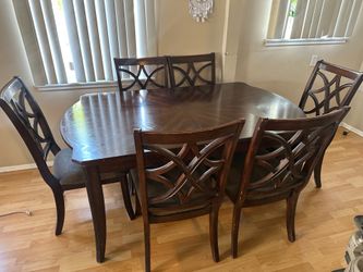 Dining Table& 6 chairs