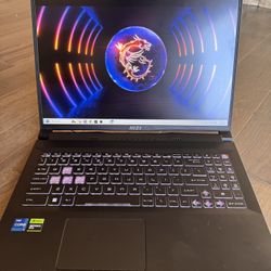 MSI Crosshair 16 RTX4070 Gaming Laptop 
