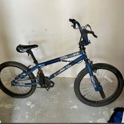 BMX Dirt Bike   4o2 383 391o