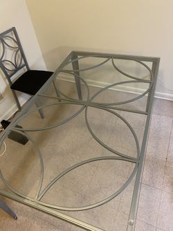 Dining room table