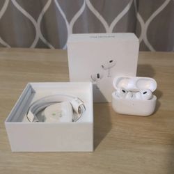 AirPods Pro 2nd Generation with MagSafe Charging Case USB C, New Sealed 1 year warranty 