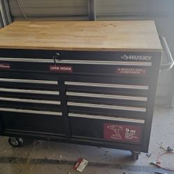 Husky 46" Tool Box With Power Strip And Keys