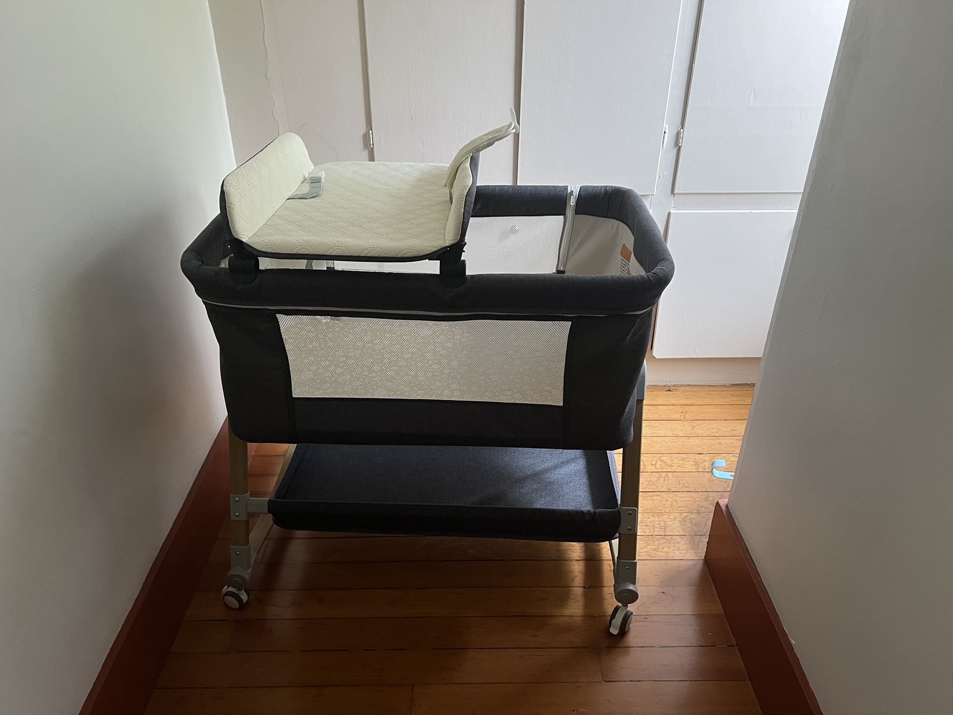 Bedside Crib With Changing Table