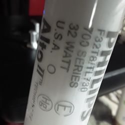 Phillips 700 Series 32 Watts 