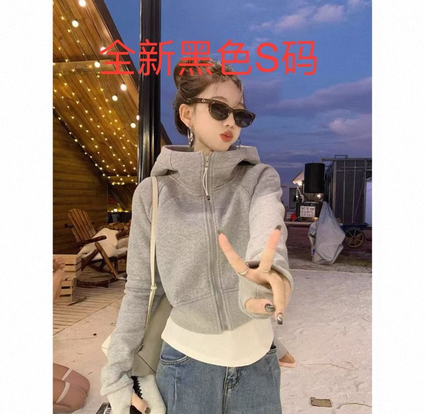 Women Black Hoodie Size XS