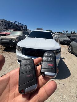 Llaves de autos / car keys and remotes