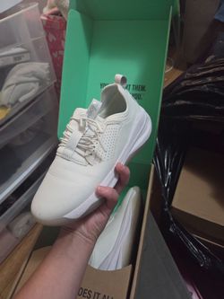 Clove nursing shoes
