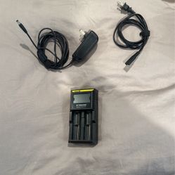 Nitecore D2 Battery Charger