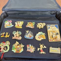 DISNEY PIN LOT MASSIVE COLLECTION OVER 123 PINS
