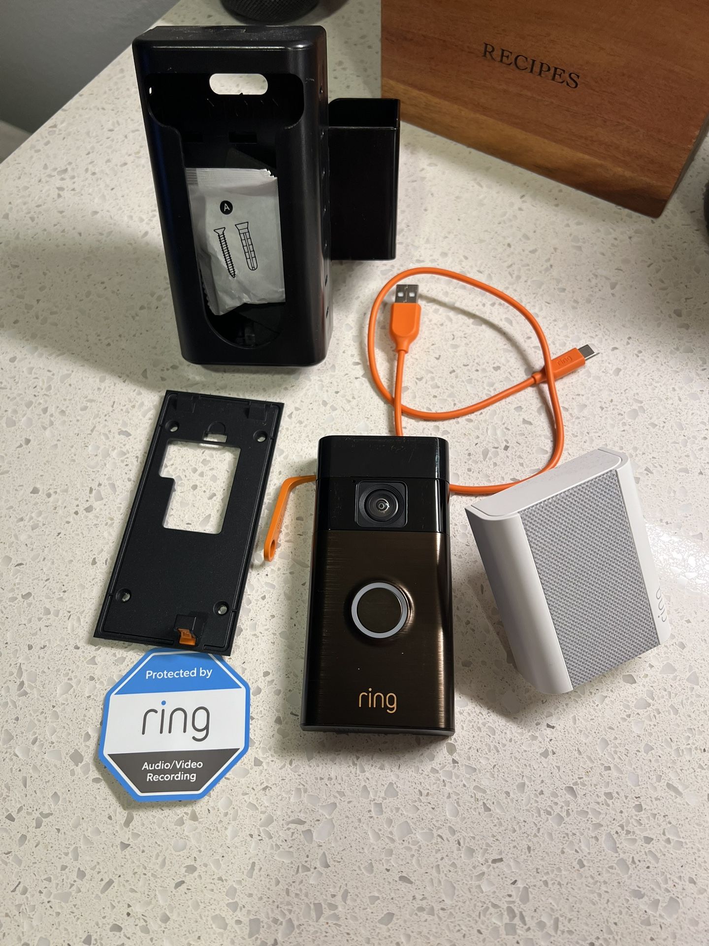 Bronze Ring Camera And Wireless Doorbell