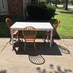 Kitchen Table With 3 Chairs