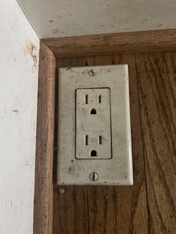 Outlet plug