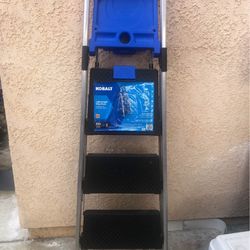 Kobalt 3 -Step 250-lb Capacity Aluminum Foldable Step Stool