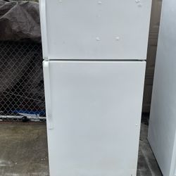 Apartment Size Refrigerator 28 By 62 Inch Delivery Available Entrega Disponible Para Apartamento 