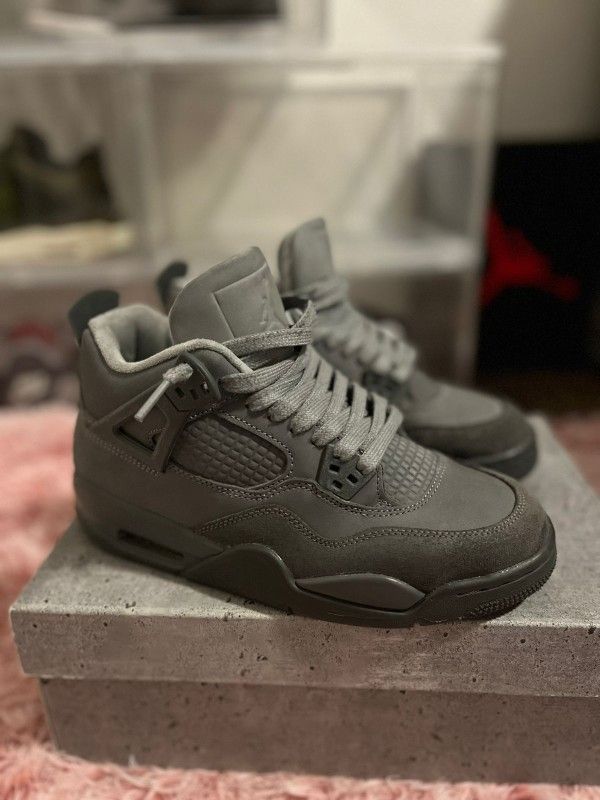 Air Jordan 4 Retro Smoke Grey 