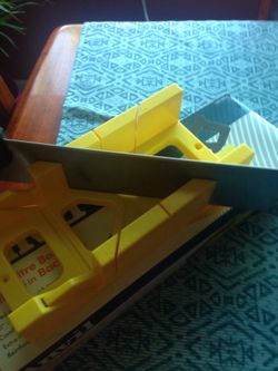 Anvil rul mitre box with black saw