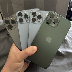 iPhone 13 Pro Max 128 GB Unlocked & Paid Off Fully