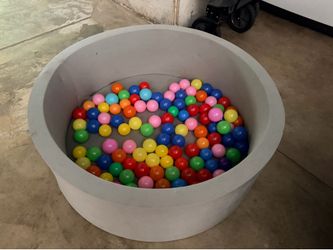 Ball pit