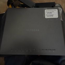 NETGEAR Nighthawk AC1900 Smart WiFi Router – Dual Band Gigabit (R6900-100NAS)