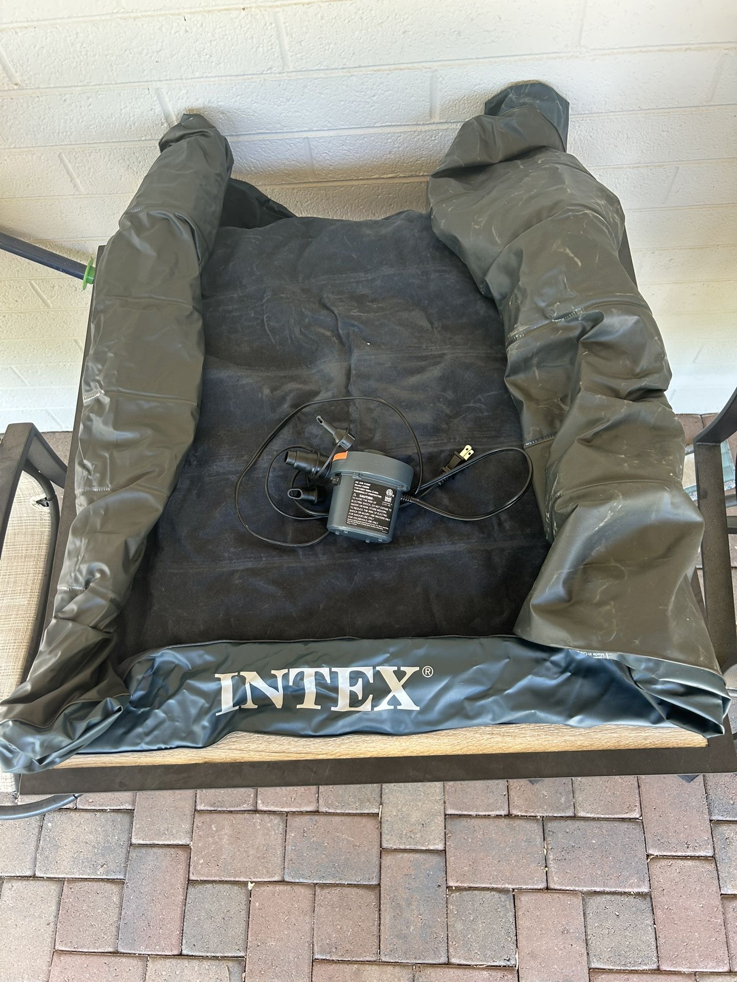 INTEX Twin Air Mattress With Air Pump