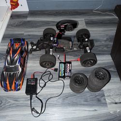 Traxxas Rustler 