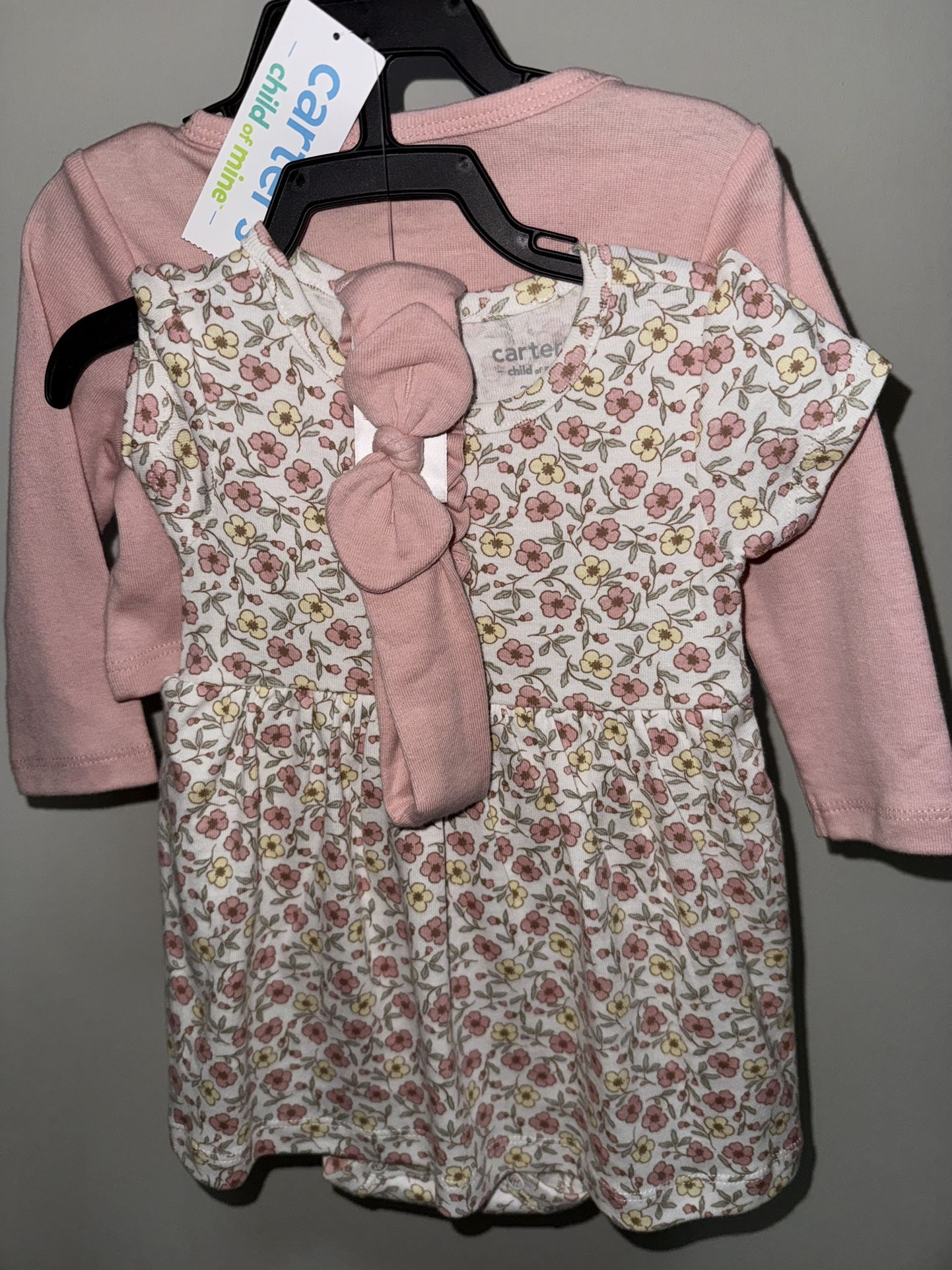 Carters Baby Girl Dress ( 3-6 M)