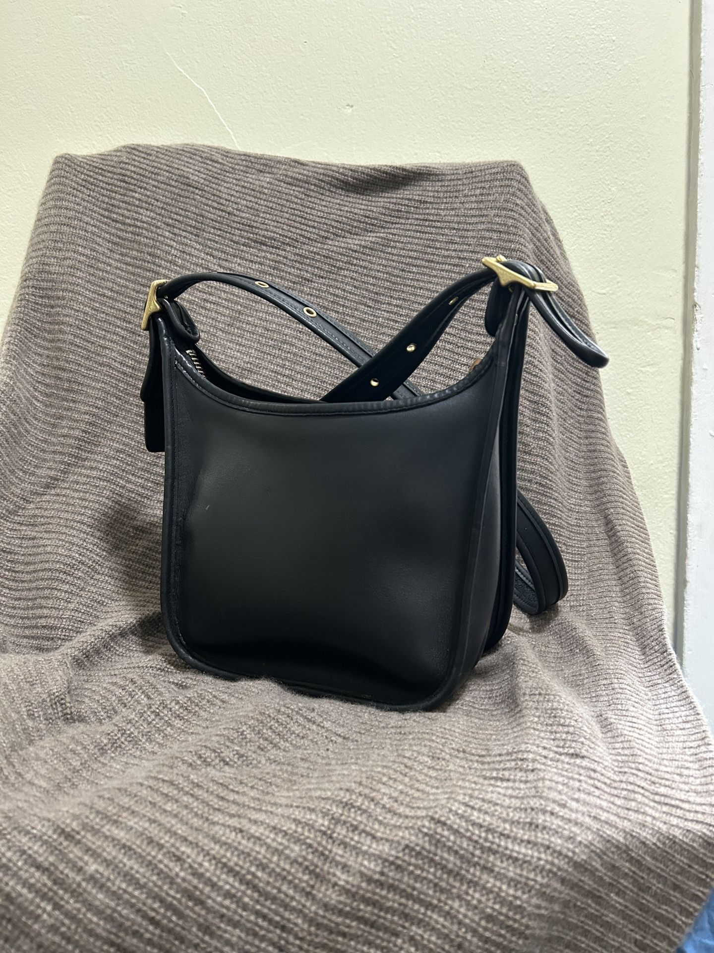VINTAGE COACH Janice Legacy Bag In BLACK
