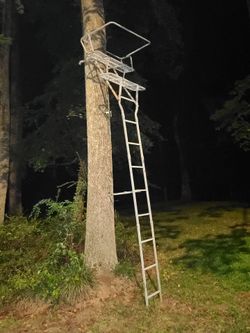 18 ft tall steel deer stand