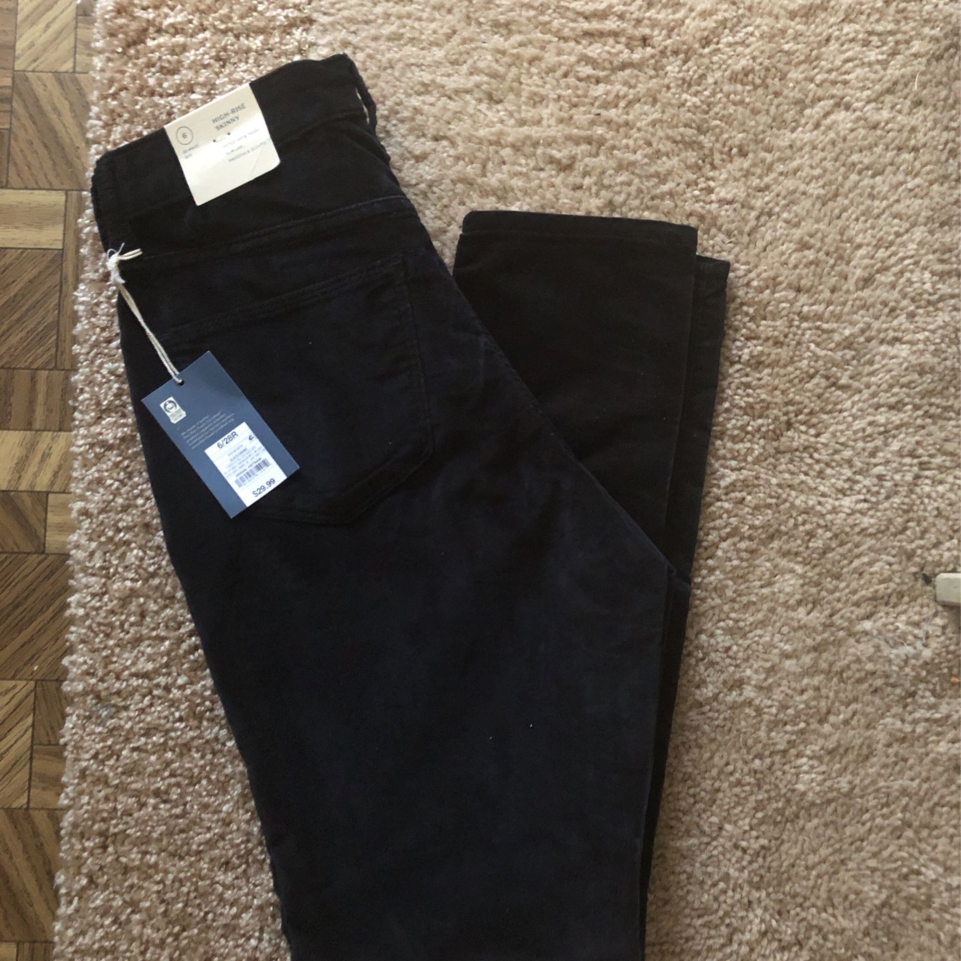 NEW! Women’s Sz 6, Straight Leg Soft Black