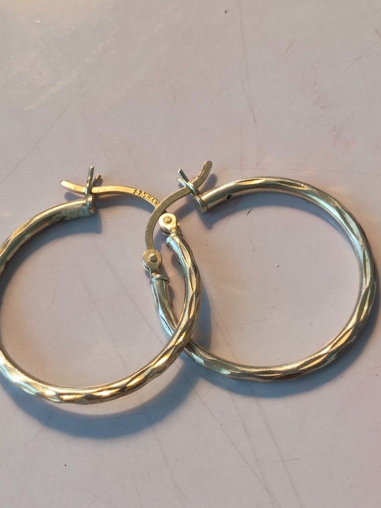 925 Silver Sterling Hoop Earrings beautiful Used Nice