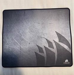 Corsair MM300 Anti-Fray Medium Cloth Gaming Mouse Matt