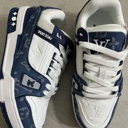 LV Trainer Size 7 Men 