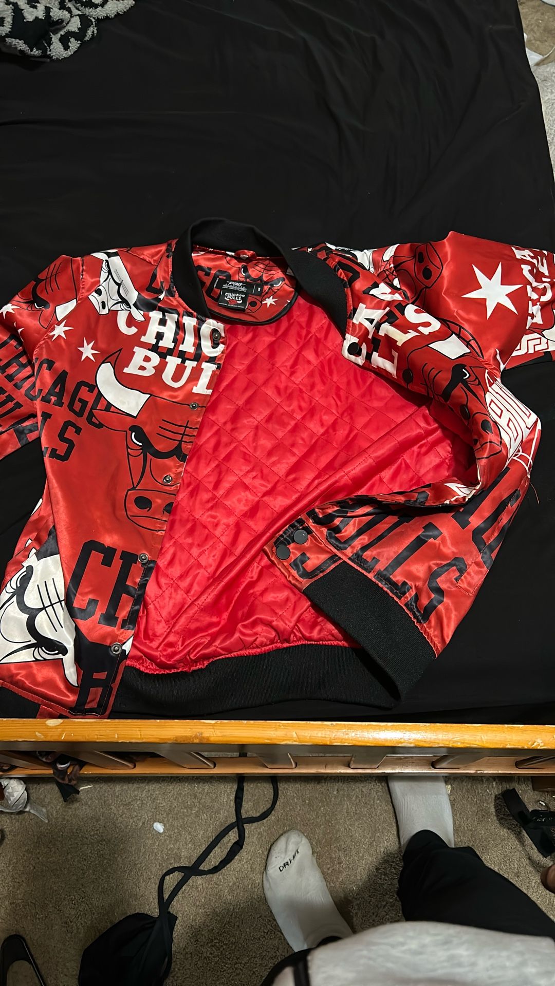 Red Chicago Bulls Butten Up Jacket Men’s Size Small
