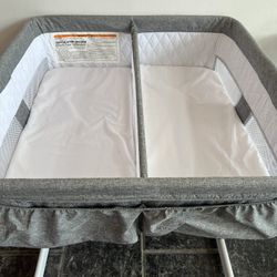 Simmons Town Bassinet 