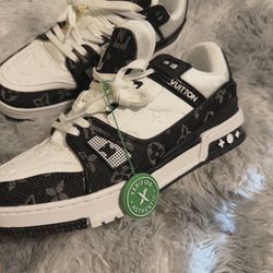 BRAND NEW LOUIS VUITTON TRAINER SHOES